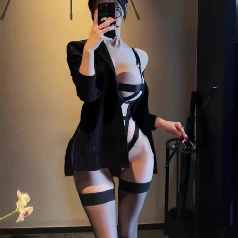 Cutout-Body mit Bügeln