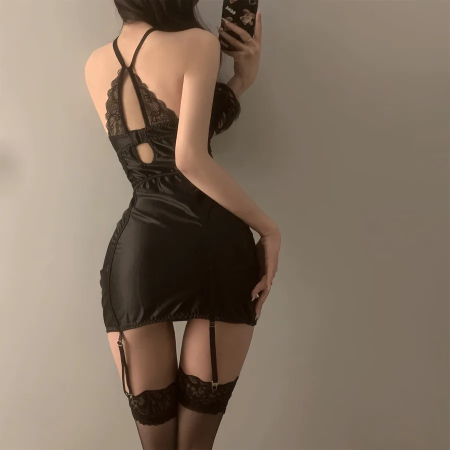 Bodysuitset i Lila Spets och Satin
