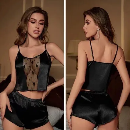 Ensemble pyjama caraco et short avec bordure en dentelle