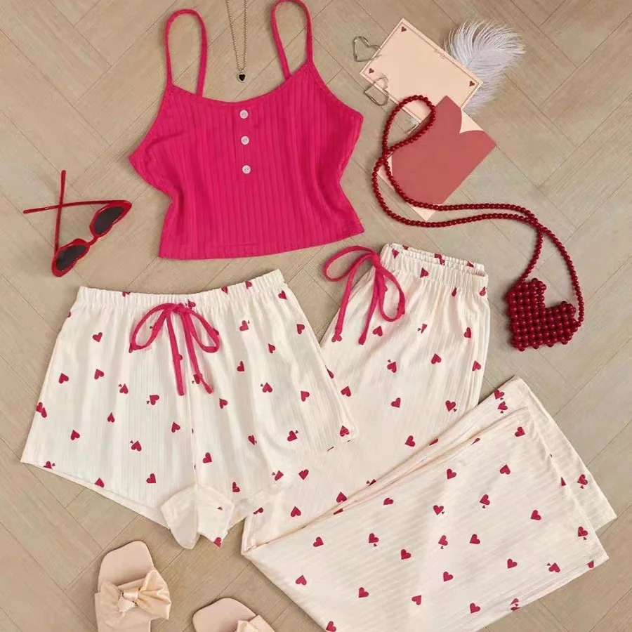 Pyjama-Set mit Herzmuster aus Top mit Spaghettiträgern, Shorts und Hose