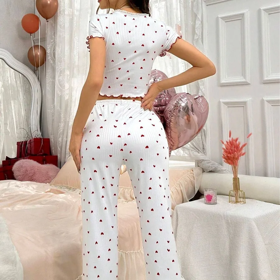 Pyjama-Set mit Herzmuster und Schleife