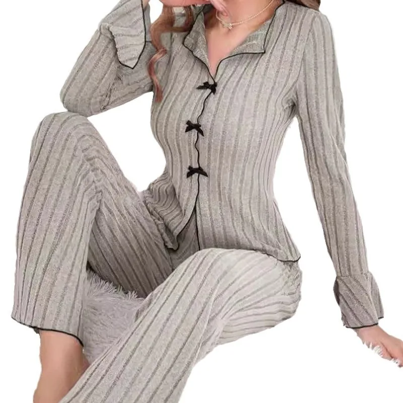Conjunto de Pijama de Manga Longa com Gola