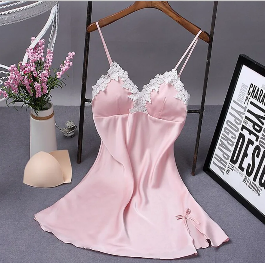 Spitzen-Nachthemd im Hofstil aus transparentem Mesh
