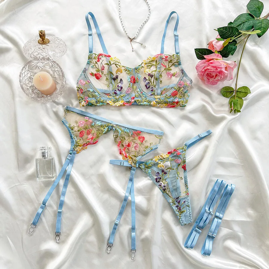 Set Reggiseno e Giarrettiera con Ricamo Floreale