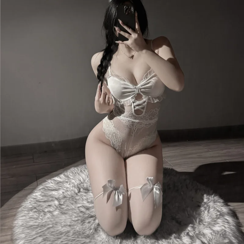 Body met kanten strik en spaghettibandjes
