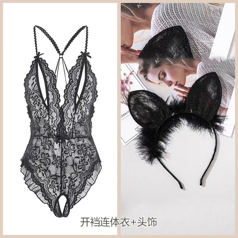 Set lingerie body in pizzo con ritagli