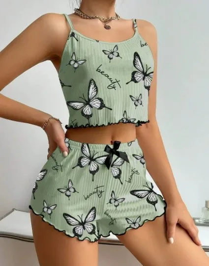 Ensemble de pyjama caraco et short à imprimé papillon
