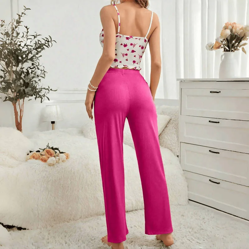 Pyjamas-set med blommig cami och byxor