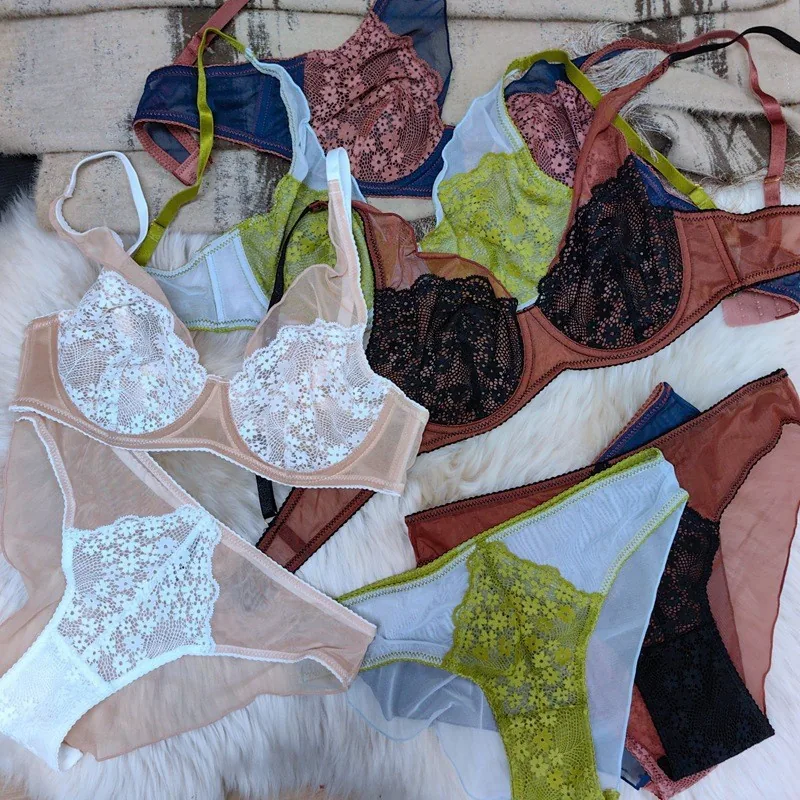 Franse retro beha-set met contrasterend kant