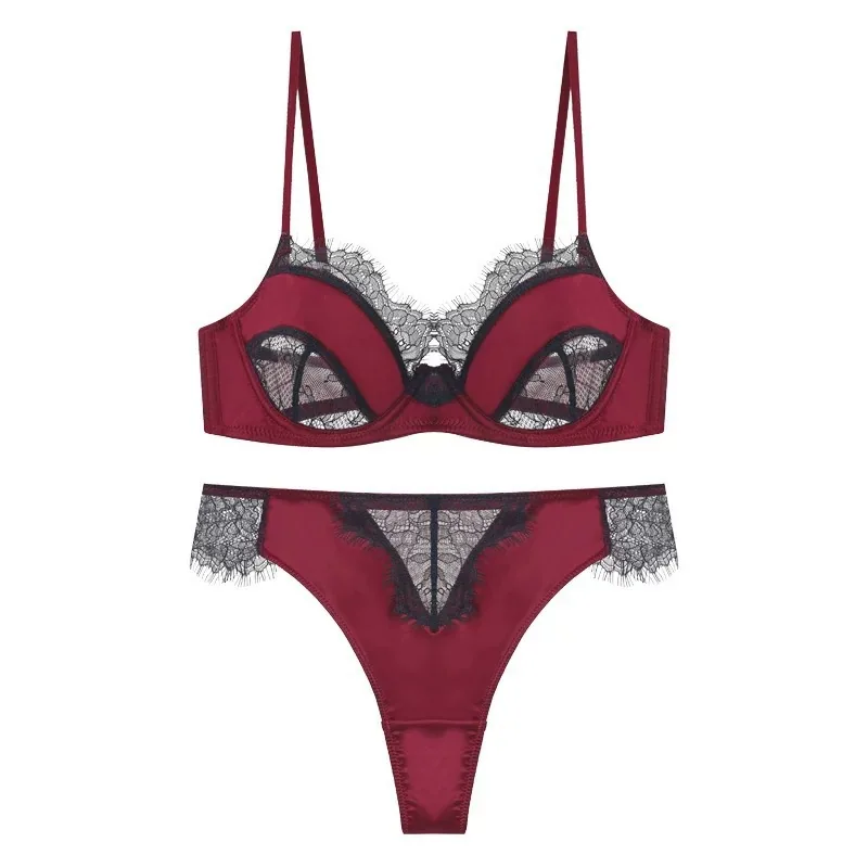 Ensemble de lingerie soutien-gorge et culotte en dentelle