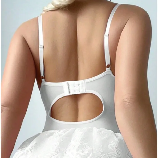 Conjunto de body vestido con lazo de encaje y malla
