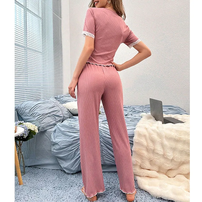 Ensemble pyjama haut col V en dentelle et pantalon