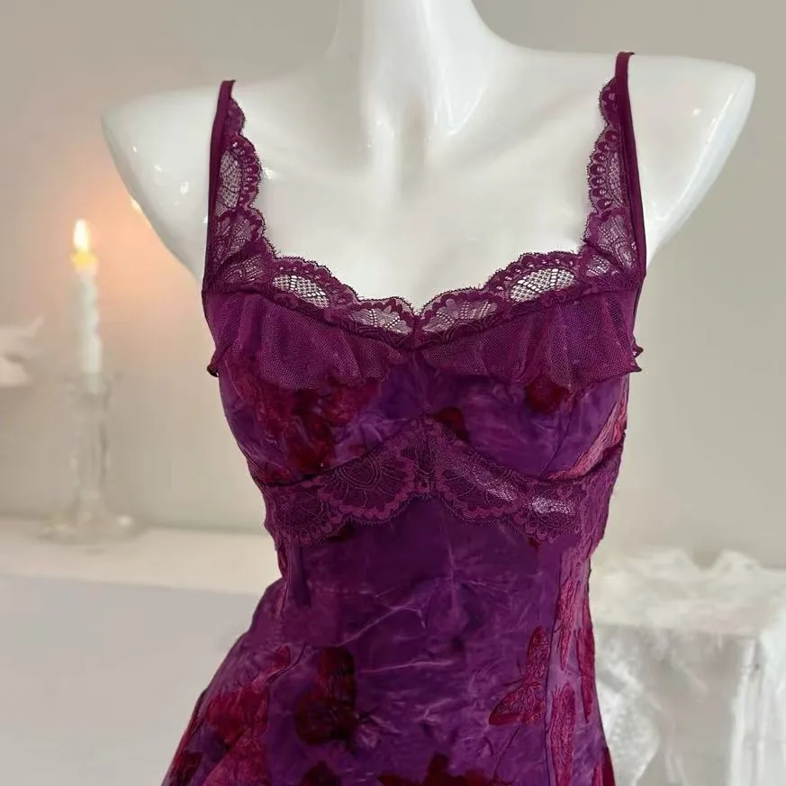 Set camicia da notte e vestaglia in pizzo farfalla con allacciatura al collo