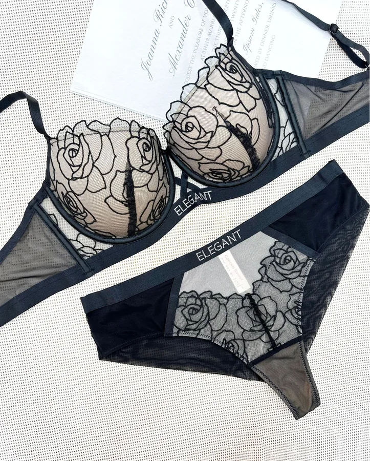 Set reggiseno push-up in pizzo rosso