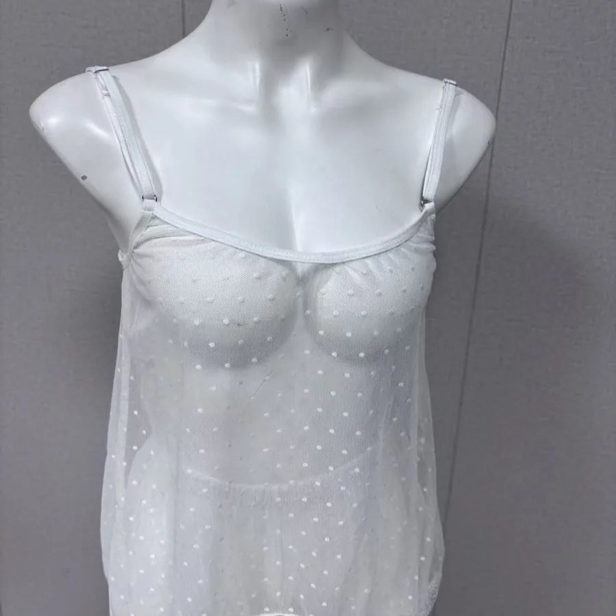 Ensemble haut et short en mousseline transparente et dentelle