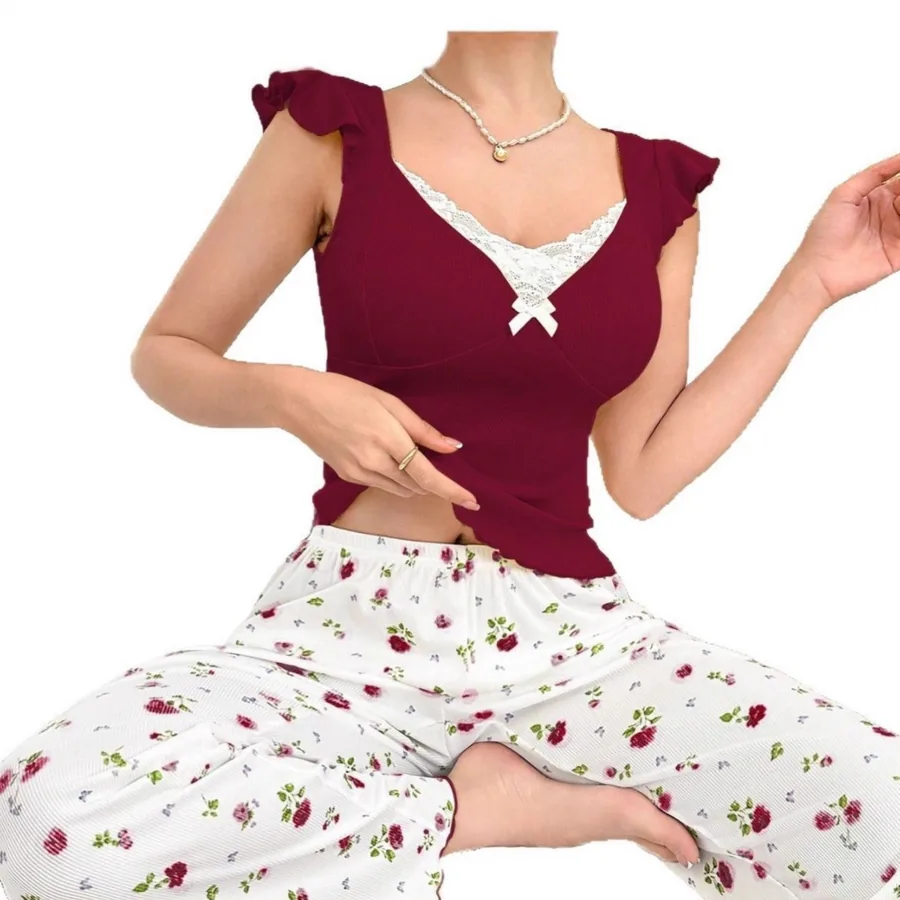 Pyjama-Set mit Blumenmuster und Spitzenbesatz