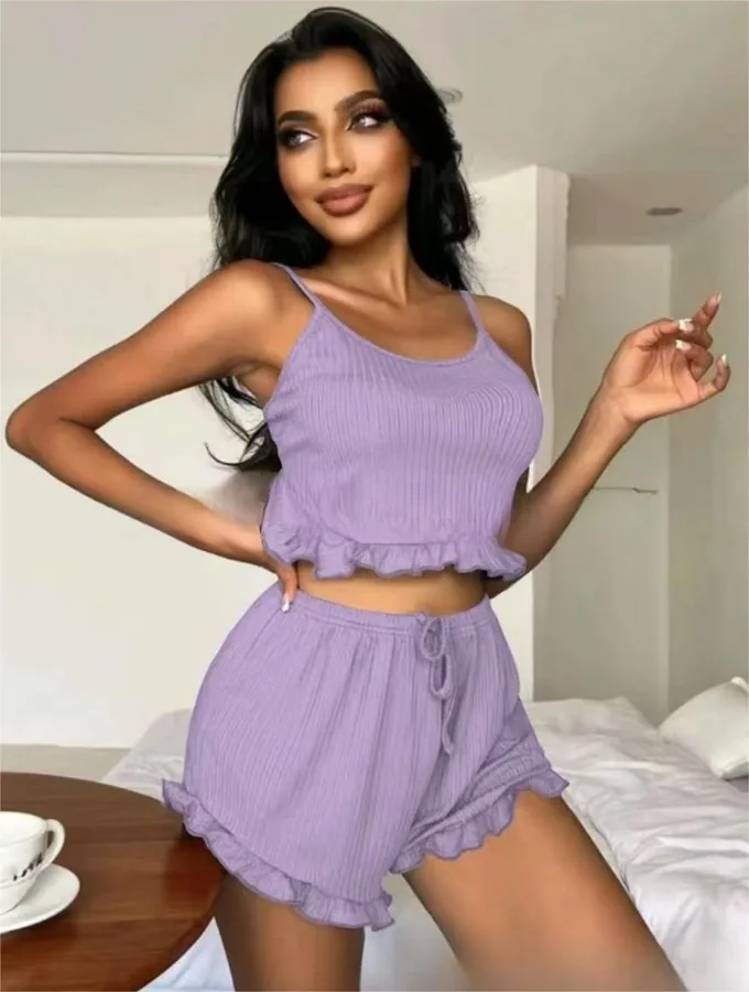 Lounge-Set mit Camisole mit gekreuztem Rücken und Shorts